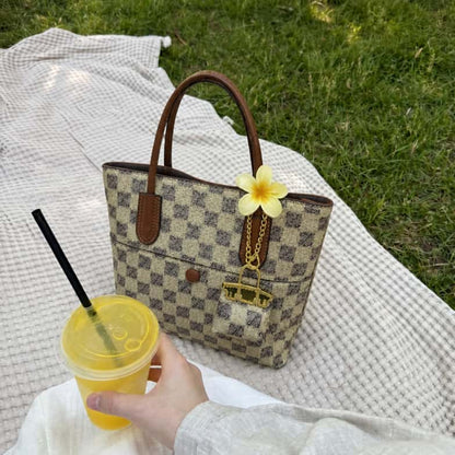 Cavella Tote